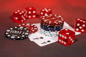 Suasana permainan live casino dengan dealer profesional dan tampilan interaktif